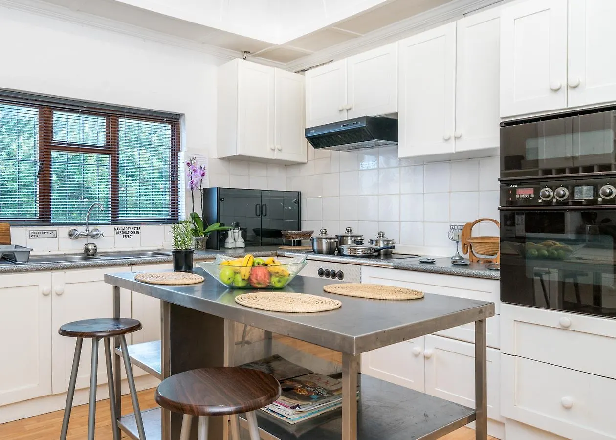 Villa Four Sea Point Κέιπ Τάουν 3*,  Νότια Αφρική